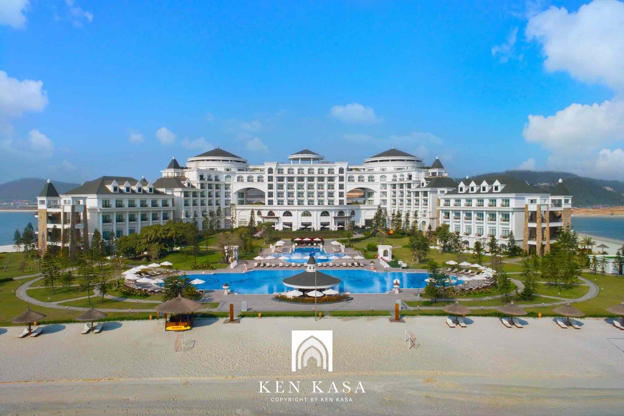 Mẫu mặt tiền khách sạn tân cổ điển Vinpearl resort spa Hạ Long 